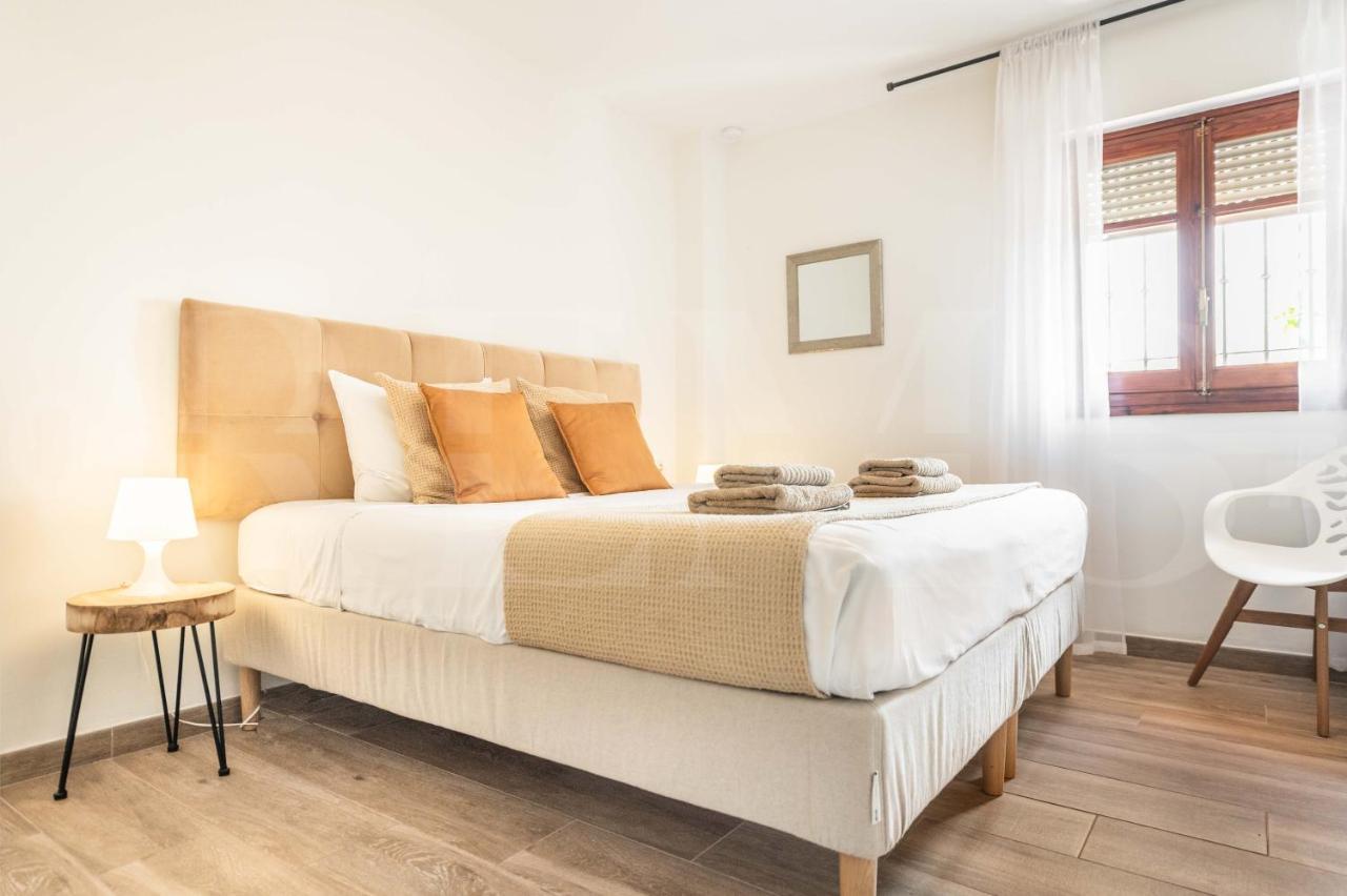 Spacious Apartment Next To Plaza De La Merced By Rems Málaga Extérieur photo