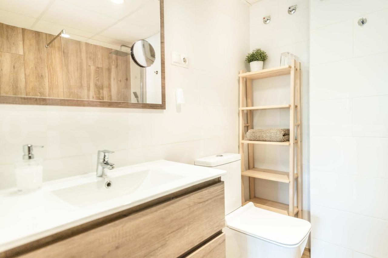 Spacious Apartment Next To Plaza De La Merced By Rems Málaga Extérieur photo
